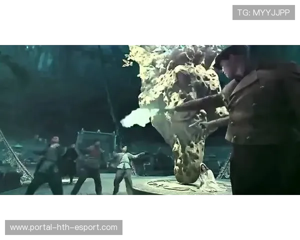 贴身搏斗缠斗许久破局